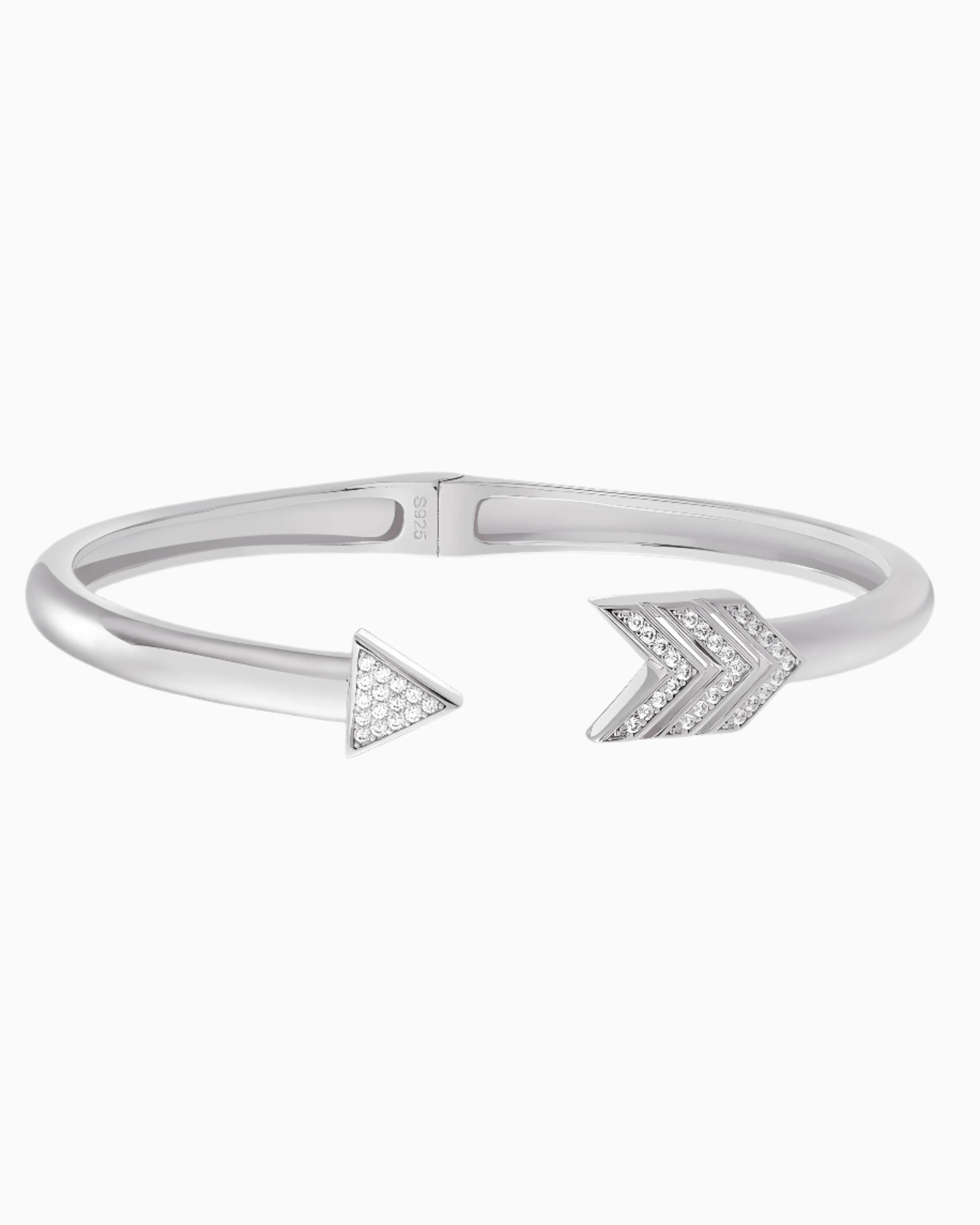 MOISSANITE ARROW BANGLE.