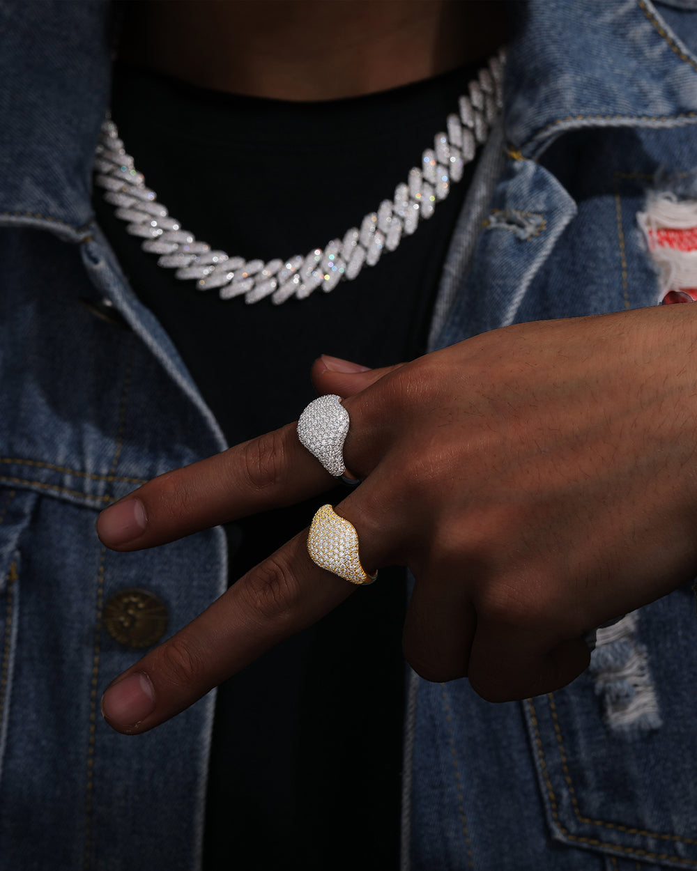 MOISSANITE STATEMENT RING.